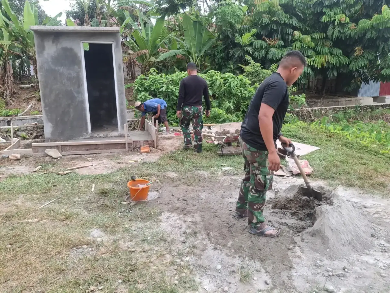 pembangunan-mck-dan-sumber-air-bersih-di-kampung-buah-tarok-dikebut-agar-bermanfaat-bagi-masyarakat pembangunan-mck-dan-sumber-air-bersih-di-kampung-buah-tarok-dikebut-agar-bermanfaat-bagi-masyarakat