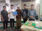 safari-ramadan-di-bayang-pessel,-ketua-komisi-iv-dprd-sumbar-serahkan-bantuan-rp30-juta