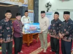 safari-ramadhan-di-padang,-sekdaprov-sumbar-serahkan-bantuan-untuk-masjid-dan-32-panti-sosial
