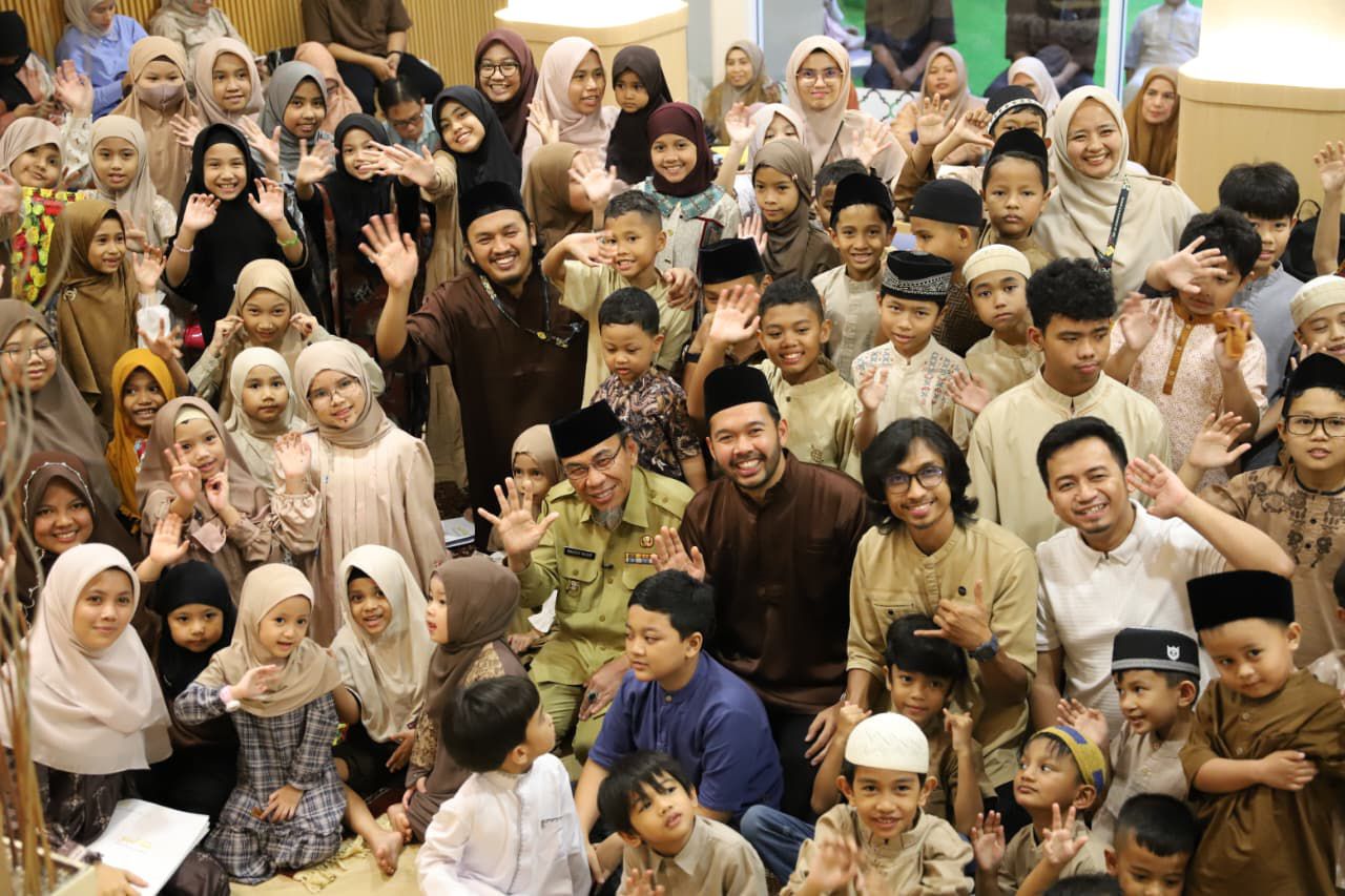 wawako-maigus-nasir-hadiri-pembagian-sertifikat-murid-berprestasi-program-ramadan-1447-h