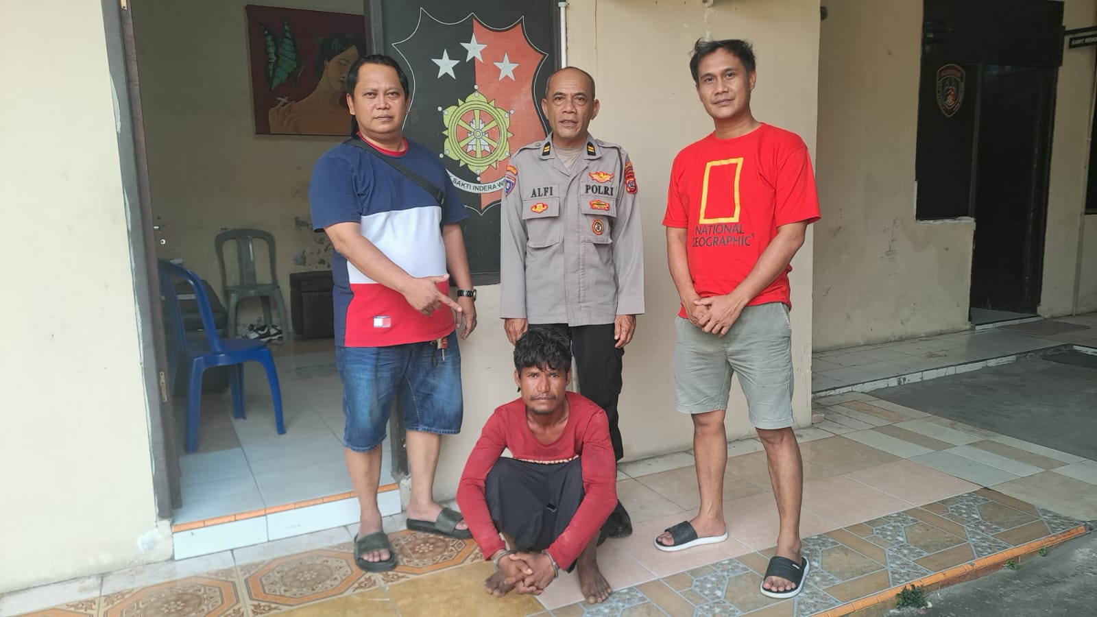 mencuri-di-ulak-karang-utara,-polsek-padang-utara-amankan-pelaku-di-pantai-pasir-jambak mencuri-di-ulak-karang-utara,-polsek-padang-utara-amankan-pelaku-di-pantai-pasir-jambak