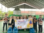 pmr-wira-man-2-padang-bagikan-ratusan-takjil-kepada-masyarakat