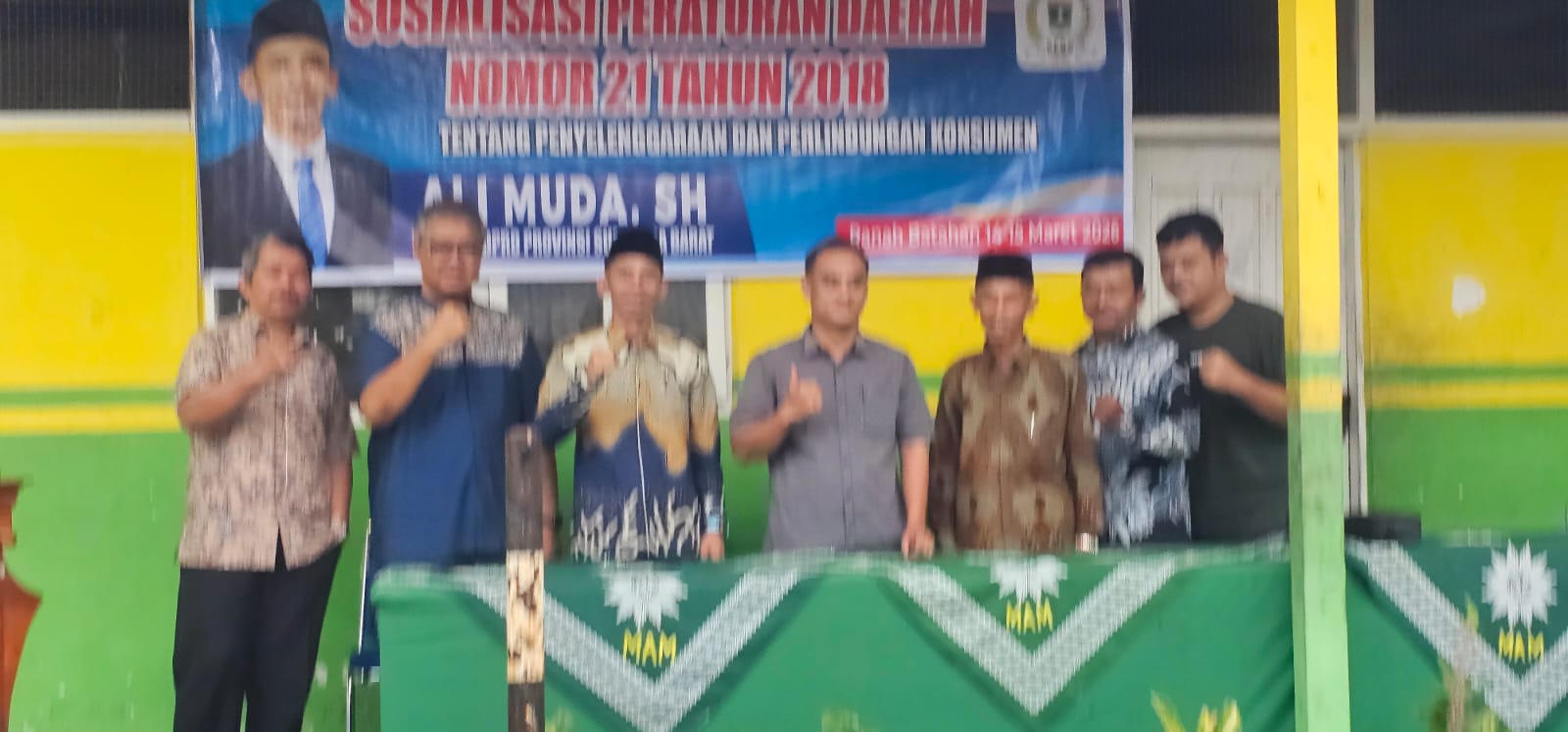 anggota-komisi-ii-dprd-sumbar-ali-muda-sosialisasikan-perda-perlindungan-konsumen-di-ranah-batahan anggota-komisi-ii-dprd-sumbar-ali-muda-sosialisasikan-perda-perlindungan-konsumen-di-ranah-batahan