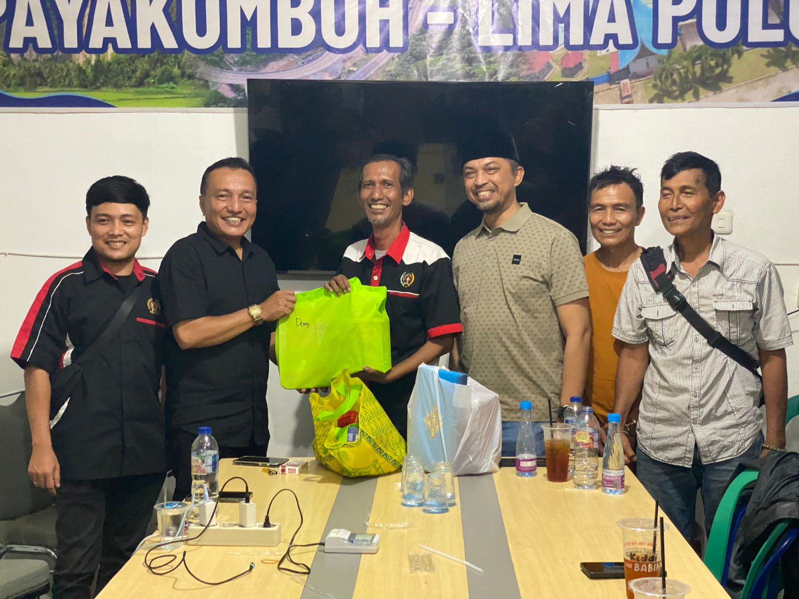 buka-bersama-pwi-luhak-limopuluah-dihadiri-mantan-cawawako-dan-anggota-dprd-payakumbuh buka-bersama-pwi-luhak-limopuluah-dihadiri-mantan-cawawako-dan-anggota-dprd-payakumbuh