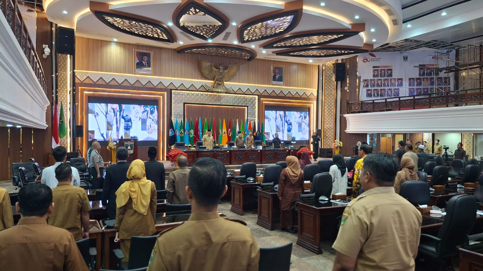paripurna-lkpj,-dprd-sorot-kinerja-pemprov-pertumbuhan-ekonomi-sumbar-anjlok-ke-3,37-persen