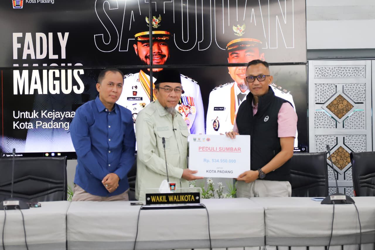 korban-bencana-penghuni-huntara -di-kota-padang-terima-bantuan-peduli-sumbar korban-bencana-penghuni-huntara -di-kota-padang-terima-bantuan-peduli-sumbar
