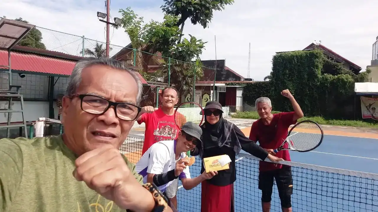 sabtu-besok,-tenis-eksekutif-dan-halal-bihalal-pelti-kota-padang