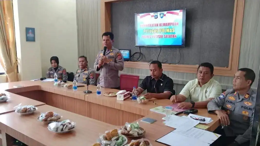 tingkatkan-kemampuan-petugas-polmas,-polres-pessel-gelar-pelatihan-intensif