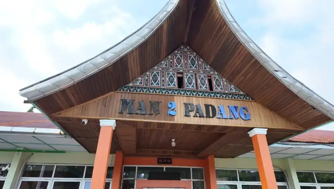 53-siswa-man-2-padang-lulus-span-ptkin-2026