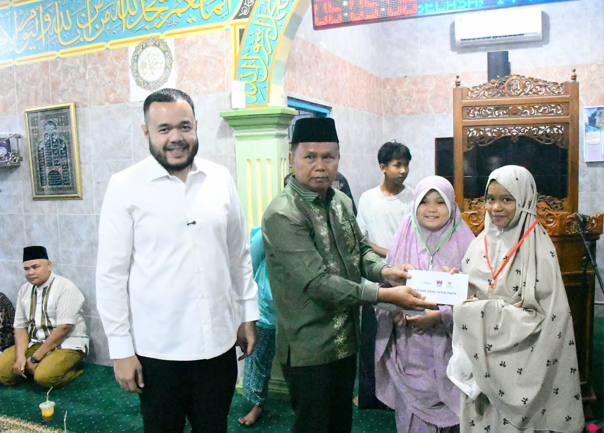 wako-fadly-amran-monitor-subuh-mubarakah -di-masjid-taufik-kayu-gadang-kuranji wako-fadly-amran-monitor-subuh-mubarakah -di-masjid-taufik-kayu-gadang-kuranji