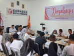 rapat-internal-bawaslu-padang-fokus-perbaikan-tata-kelola-birokrasi