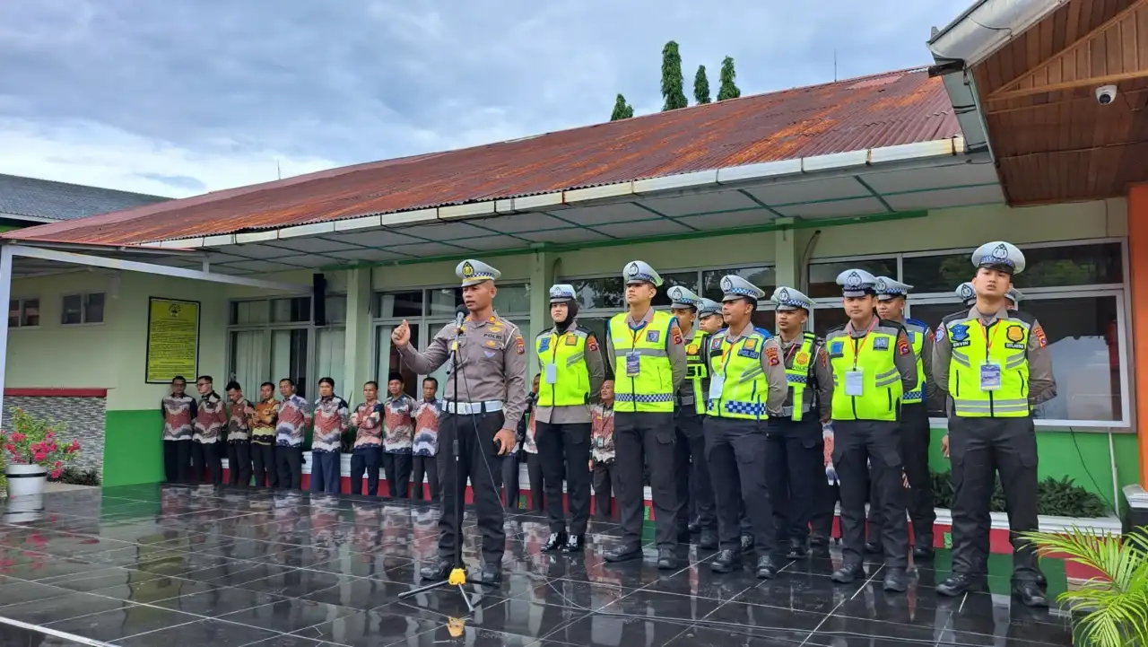 siswa-dikbang-spn-padang-besi-edukasi-tertib-lalu-lintas-di-man-2-padang siswa-dikbang-spn-padang-besi-edukasi-tertib-lalu-lintas-di-man-2-padang