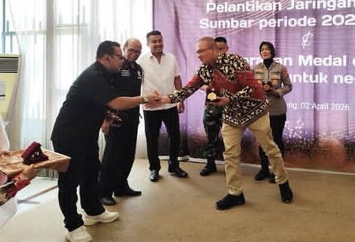 nindya-karya-terima-penghargaan-atas-percepatan-pemulihan-bencana-sumbar