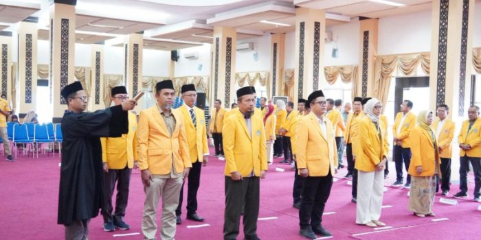 perkuat-struktur-organisasi,-rektor-lantik-sejumlah-pimpinan-baru-unp