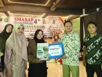siswi-man-2-padang-raih-harapan-1-english-song-contest-smadab-4th