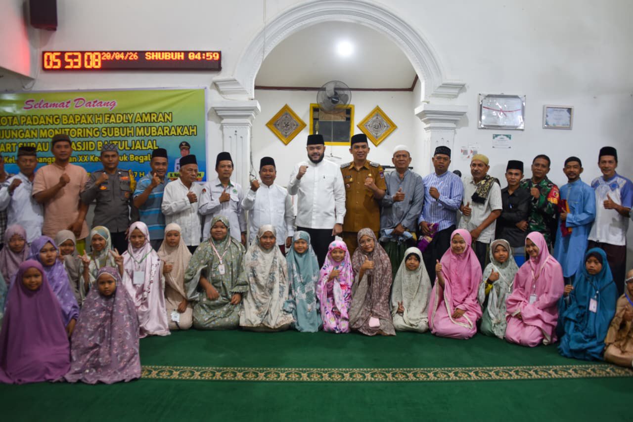 wako-fadly-amran-monitor-subuh-mubarakah-di-masjid-baitul-jalal-pampangan