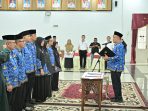 sekdaprov-arry -yuswandi-lantik-8-pejabat-administrator-di-lingkungan-pemprov-sumbar