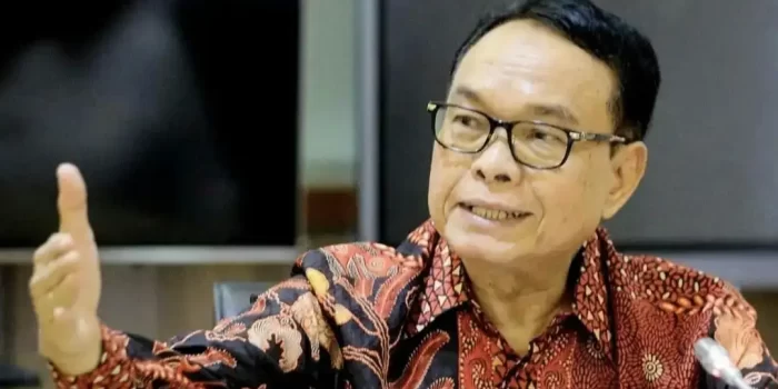 tiga-dekade-otonomi-daerah,-prof-djohermansyah-djohan-:-mencari-titik-keseimbangan-desentralisasi-dan-sentralisasi