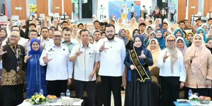 wako-fadly-amran-buka-festival-literasi-kota-padang-2026-di-bagindo-aziz-chan-youth-center