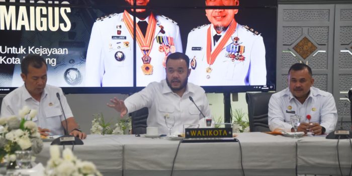 wako-fadly-amran-pimpin-rapat-bersama-dinas-pupr,-bahas-strategi-atasi-banjir