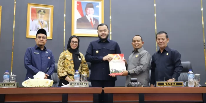 wali-kota-padang-dorong-sinergi,-percepat-dua-ranperda