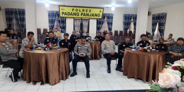 perkuat-kemitraan,-pjkip-padangpanjang-audiensi-dengan-kapolres-akbp-wisnu-hadi