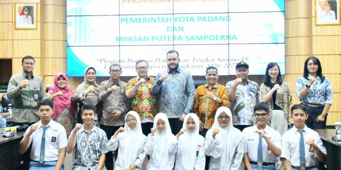 Pemerintah Kota (Pemko) Padang kembali menjalin Memorandum of Understanding (MoU) dengan Yayasan Putera Sampoerna tentang Program Bantuan Pendidikan Tingkat Sarjana di Sampoerna University untuk tahun akademik 2026/2027.