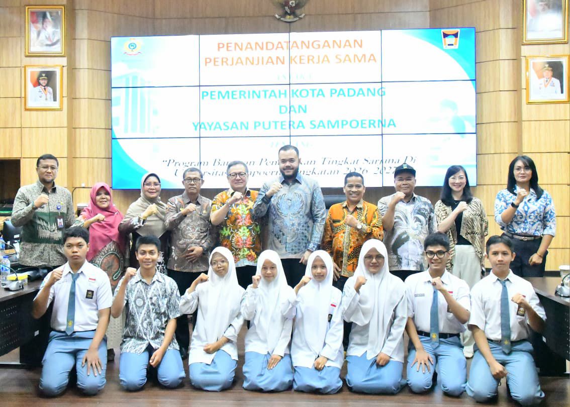 Pemerintah Kota (Pemko) Padang kembali menjalin Memorandum of Understanding (MoU) dengan Yayasan Putera Sampoerna tentang Program Bantuan Pendidikan Tingkat Sarjana di Sampoerna University untuk tahun akademik 2026/2027.