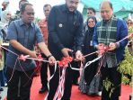wako-fadly-amran-resmikan-toilet-baru-di-6-sd-dan-smp