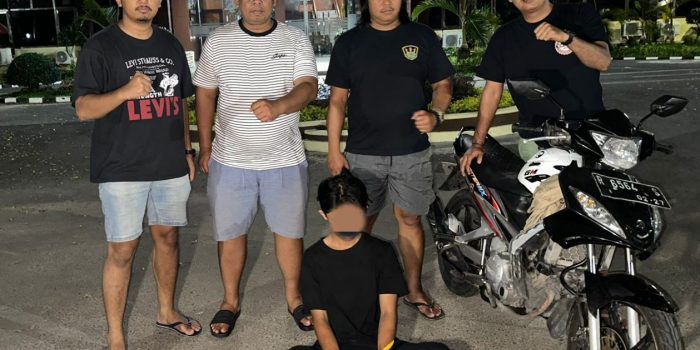 tim-klewang-tangkap-pemuda-terekam-cctv-curi-laptop-di-masjid