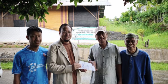 buka-data,-rahmat-saleh-beberkan-realisasi-bantuan-bibit-bagi-petani-di-sumbar