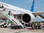embarkasi-padang-berangkatkan-391-jemaah-haji-kloter-tujuh-ke-madinah