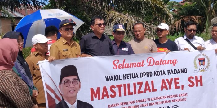 wakil-ketua-dprd-kota-padang-mastilizal-aye-reses-di-perumahan-banda-gadang-permai
