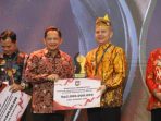 mendagri-seimbangkan-pengawasan-dan-insentif-bagi-pemerintah-daerah