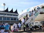 kloter-14-tutup-pemberangkatan-haji-embarkasi-padang-2026