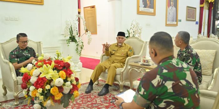 gubernur-mahyeldi-terima-audiensi-dandim-0312-padang,-bahas-penguatan-penanganan-bencana-di-sumbar
