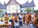 walikota-payakumbuh-tegaskan-kendaraan-dinas-harus-tepat-guna-dan-tertib-administrasi walikota-payakumbuh-tegaskan-kendaraan-dinas-harus-tepat-guna-dan-tertib-administrasi