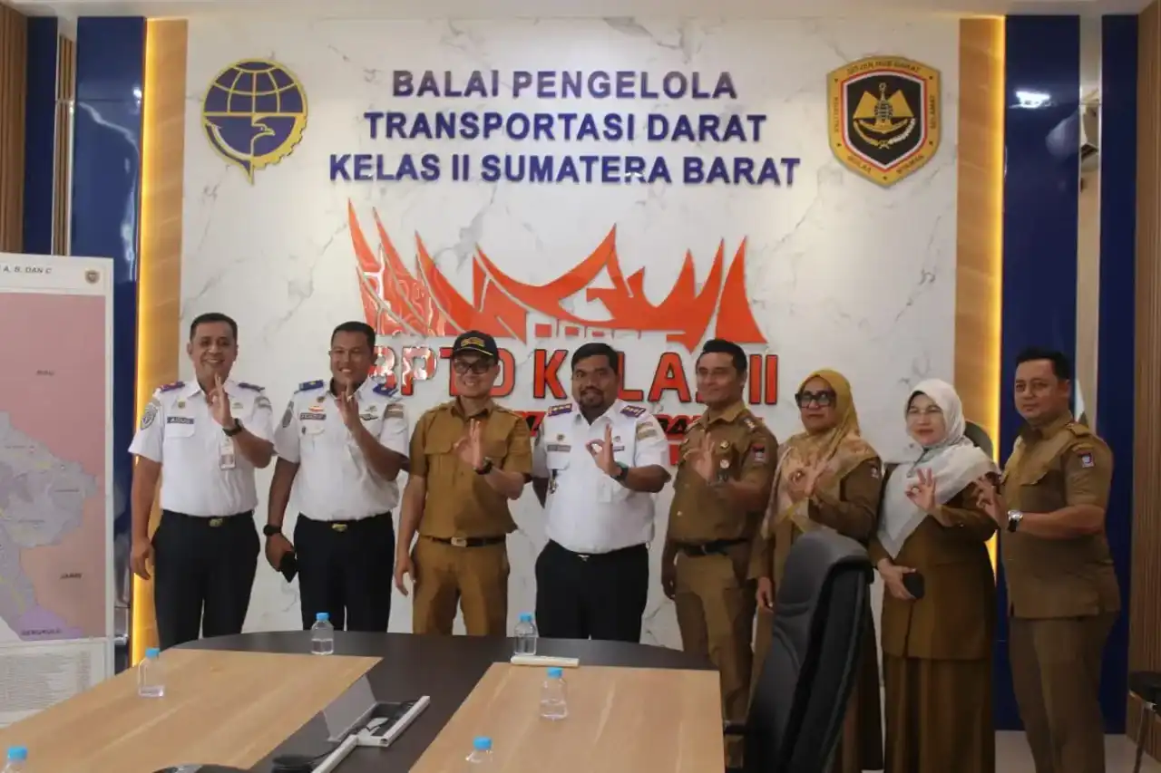 pemko-padang-genjot-pelebaran-akses-terminal-anak-air,-kenyamanan-publik-jadi-prioritas pemko-padang-genjot-pelebaran-akses-terminal-anak-air,-kenyamanan-publik-jadi-prioritas