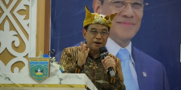 wamenkes-dorong-penguatan-sdm-kesehatan-rsud-padang-panjang
