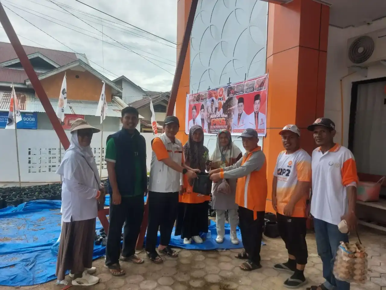 sambut-milad-ke-24,-dpd-pks-pessel-gelar-beragam-kegiatan-sosial-dan-kemasyarakatan sambut-milad-ke-24,-dpd-pks-pessel-gelar-beragam-kegiatan-sosial-dan-kemasyarakatan