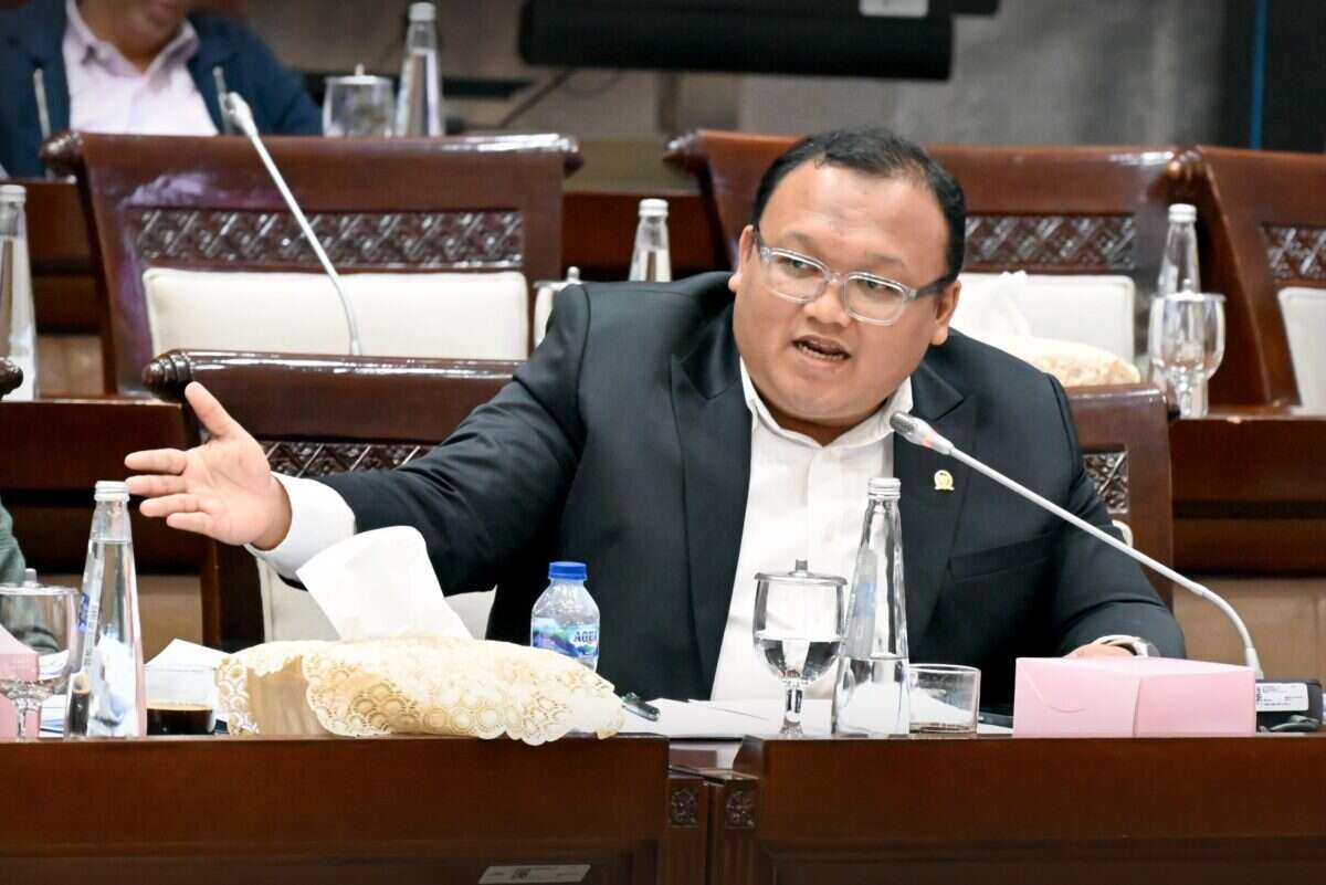 dpr-soroti-pentingnya-jaga-kepercayaan-pasar-di-tengah-tekanan-rupiah dpr-soroti-pentingnya-jaga-kepercayaan-pasar-di-tengah-tekanan-rupiah