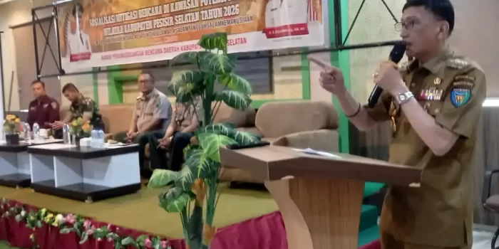 bupati-pessel-hendrajoni-buka-sosialisasi-edukasi-kebencanaan