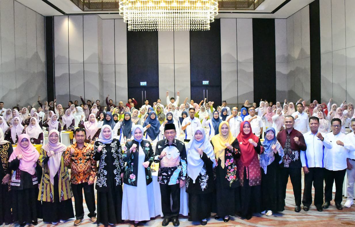 wawako-maigus-nasir-buka-seminar-dan-workshop-tendik-yayasan-pertiwi-kota-padang wawako-maigus-nasir-buka-seminar-dan-workshop-tendik-yayasan-pertiwi-kota-padang