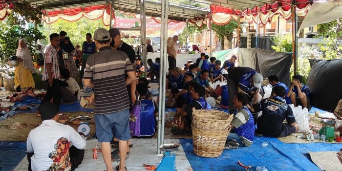 jamaah-arisan-50-ribu-per-minggu,-musala-nurul-yakin-padang-kurban-14-ekor-sapi