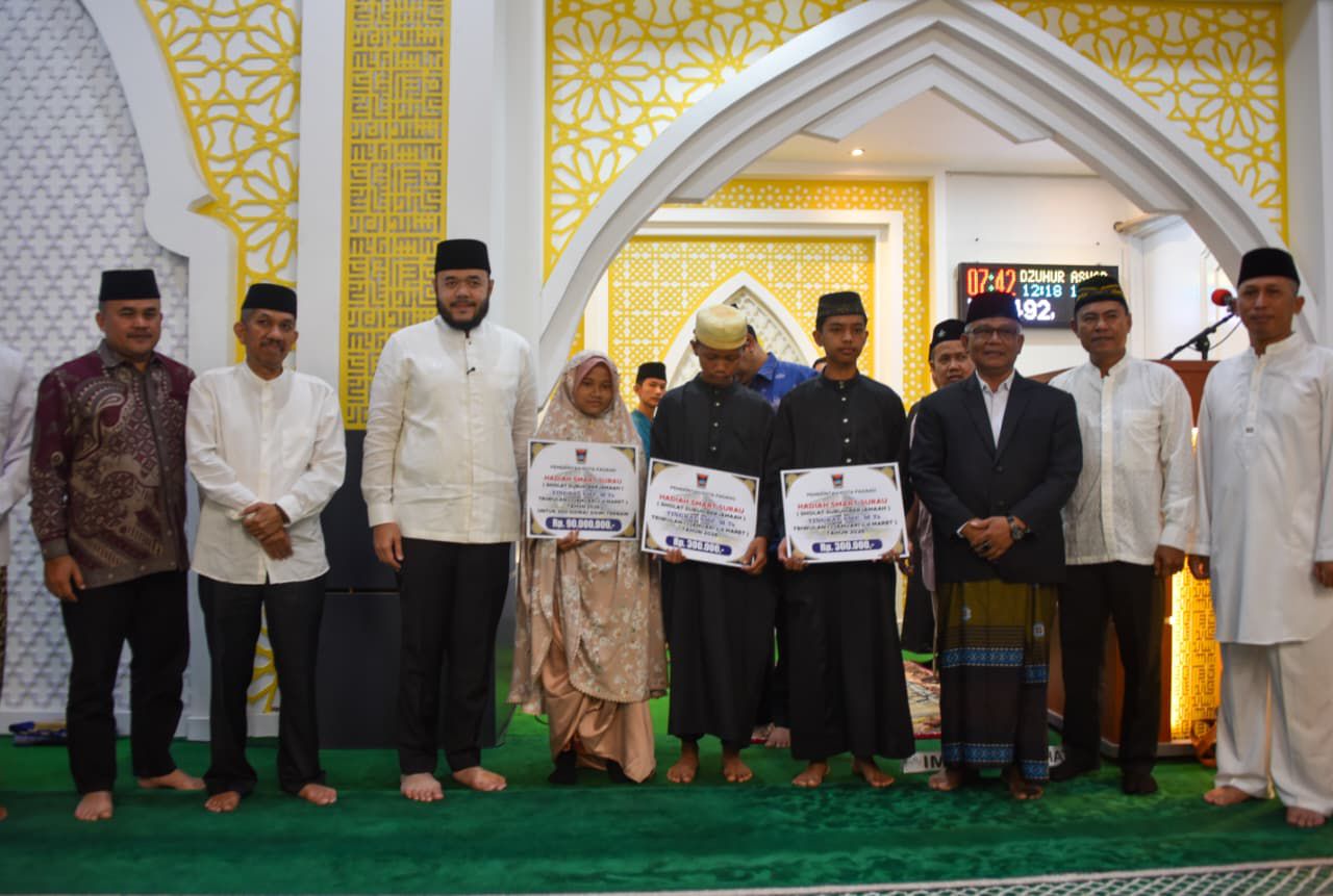 wako-fadly-amran-shalat-idul-adha-1447-h-di-masjid-agung-nurul-iman wako-fadly-amran-shalat-idul-adha-1447-h-di-masjid-agung-nurul-iman