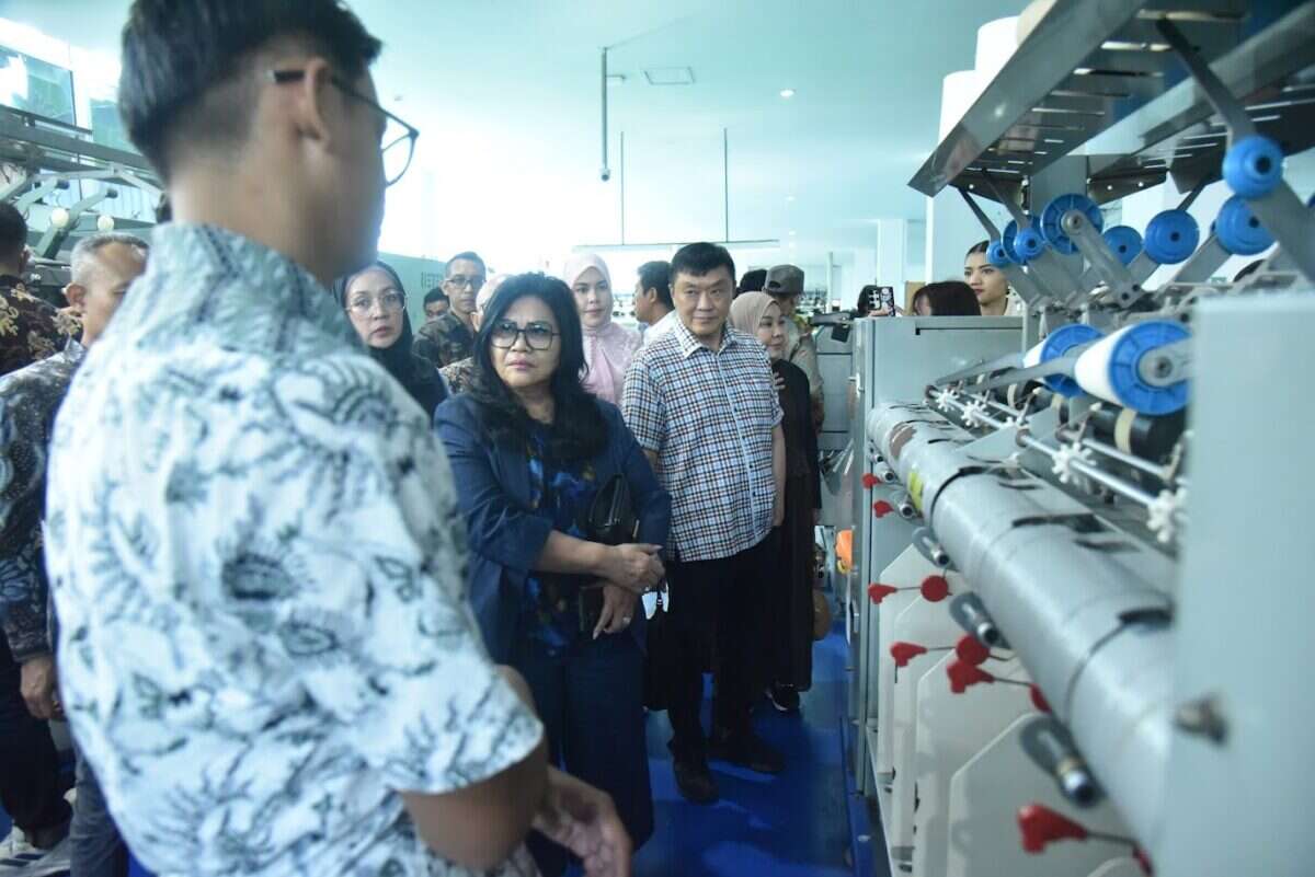 Wakil Ketua Komisi VII DPR RI Evita Nursanty dalam Kunjungan Kerja Spesifik Komisi VII DPR RI ke Akademi Komunitas Industri Tekstil dan Produk Tekstil Surakarta, Jawa Tengah, Jumat (22/5/2026). Foto: Ubaid/Mahendra Wakil Ketua Komisi VII DPR RI Evita Nursanty dalam Kunjungan Kerja Spesifik Komisi VII DPR RI ke Akademi Komunitas Industri Tekstil dan Produk Tekstil Surakarta, Jawa Tengah, Jumat (22/5/2026). Foto: Ubaid/Mahendra