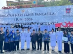 empat-siswa-man-2-padang-jadi-pengibar-bendera-di-hari-lahir-pancasila-kota-padang