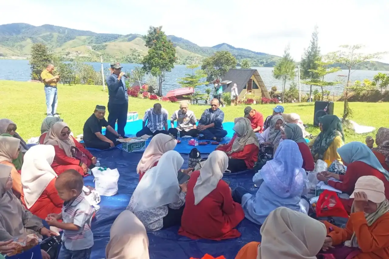 rombongan-perantau-lengayang-safari-dakwah-ke-objek-wisata-sianik-alahan-panjang rombongan-perantau-lengayang-safari-dakwah-ke-objek-wisata-sianik-alahan-panjang