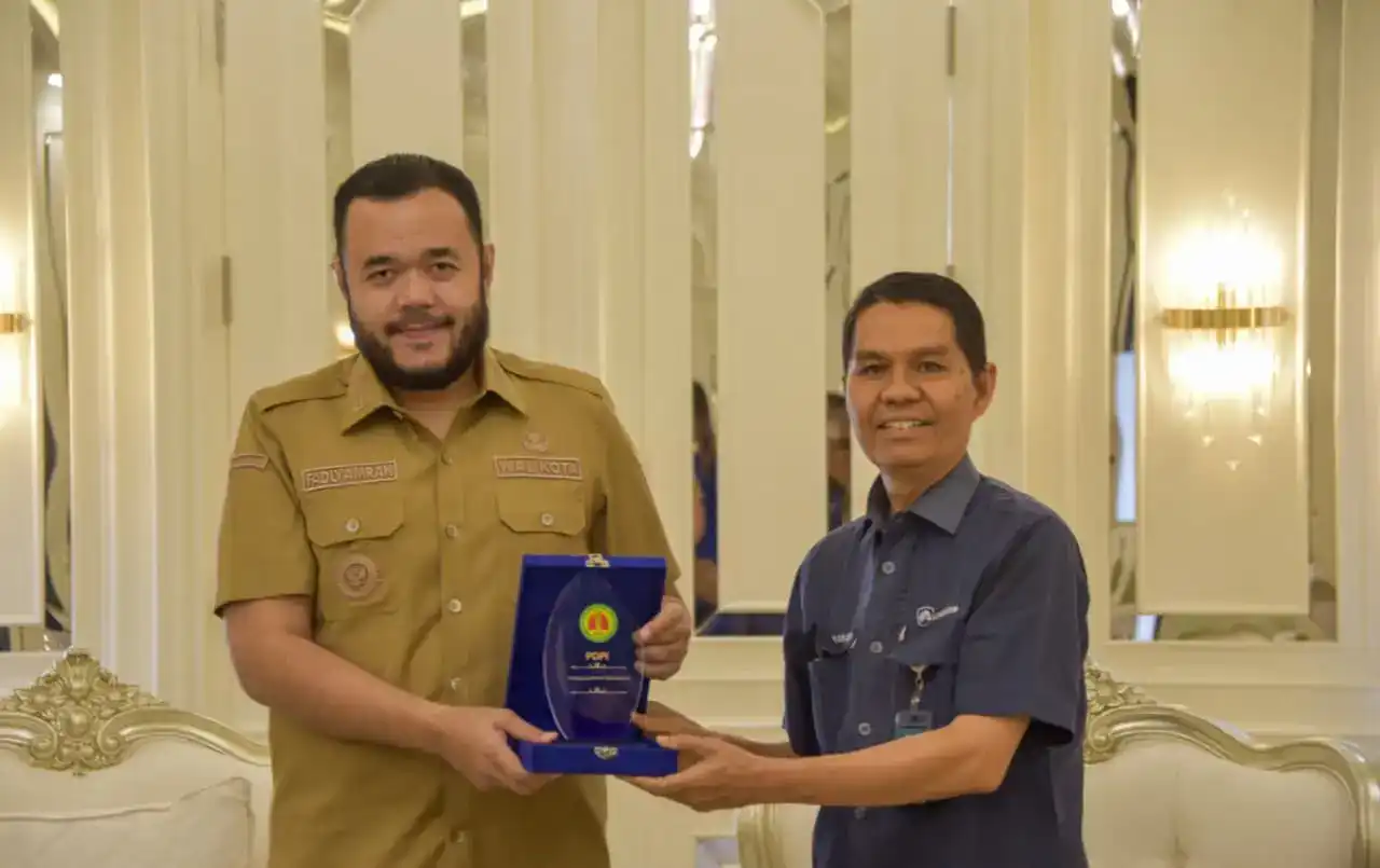 sambut-1.800-dokter-spesialis-paru,-pemko-padang-dukung-penuh-konker-pdpi sambut-1.800-dokter-spesialis-paru,-pemko-padang-dukung-penuh-konker-pdpi