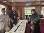 bunda-literasi-sumbar-dan-wawako-bukittinggi-kunjungi-pameran-kaligrafi-100-meter